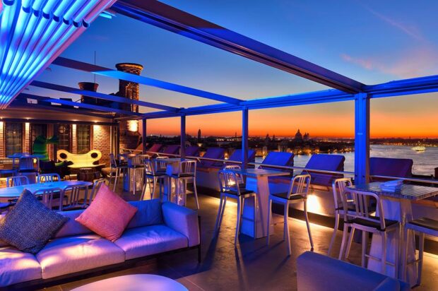 Rooftop Bars Traveling Gains Popularity Among European Students - travel, students, Rooftop Bars, rooftop, bars