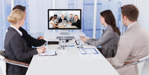 5 Ways to Improve Your Confidence in Virtual Meetings - virtual, meetings, confidence, camera, appearance