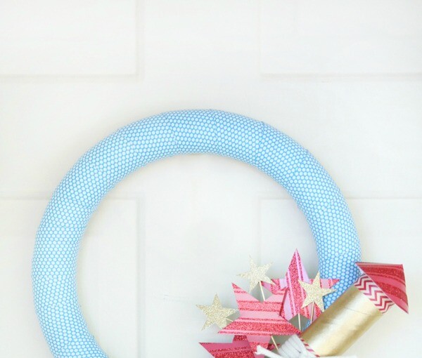 15 Great DIY 4th Of July Wreaths (Part 1) 15 Great DIY 4th Of July Wreaths (Part 1) - DIY 4th Of July Wreaths, DIY 4th Of July Wreath, 4th Of July Wreaths, 4th of July Wreath, 4th of July diy wreath