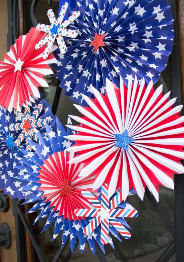 15 Great DIY 4th Of July Wreaths (Part 1) - DIY 4th Of July Wreaths, DIY 4th Of July Wreath, 4th Of July Wreaths, 4th of July Wreath, 4th of July diy wreath