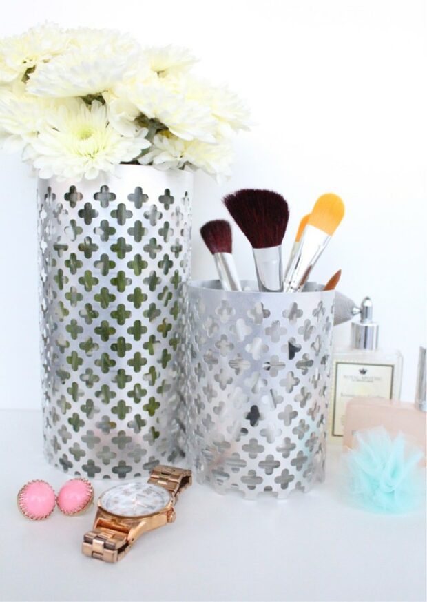 15 Cool And Simple DIY Makeup Brush Holders - DIY Makeup Organization Ideas, DIY Makeup Brush Holders, DIY Makeup Bags, DIY Makeup Bag, DIY Makeup