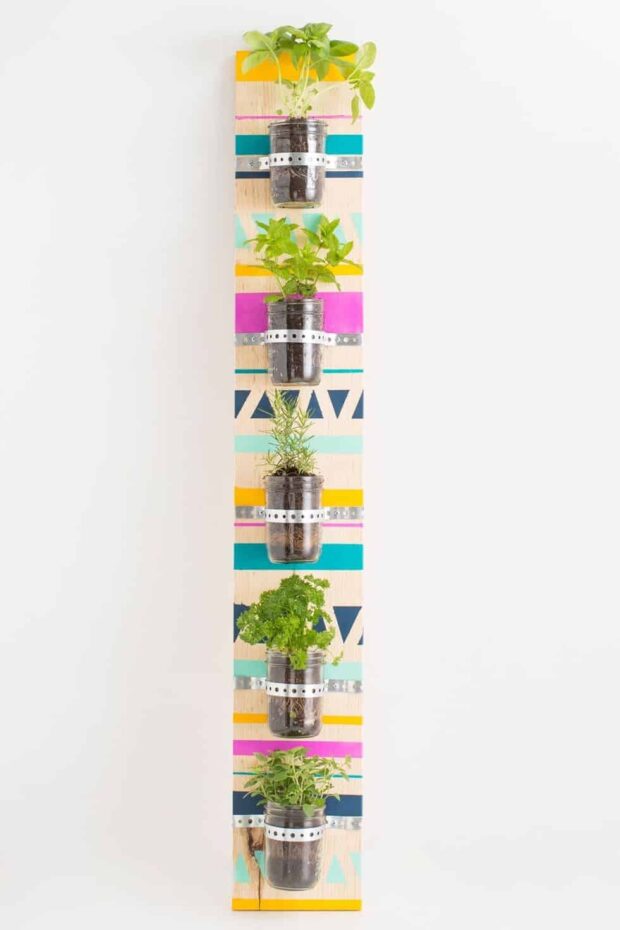 Creative DIY Vertical Gardens For Your Home - DIY Vertical Gardens, DIY Vertical Garden Ideas, DIY Vertical Garden