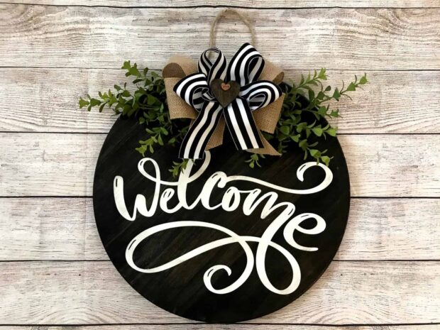 DIY Welcome Signs for Your Front Porch - diy welcome signs, diy welcome sign