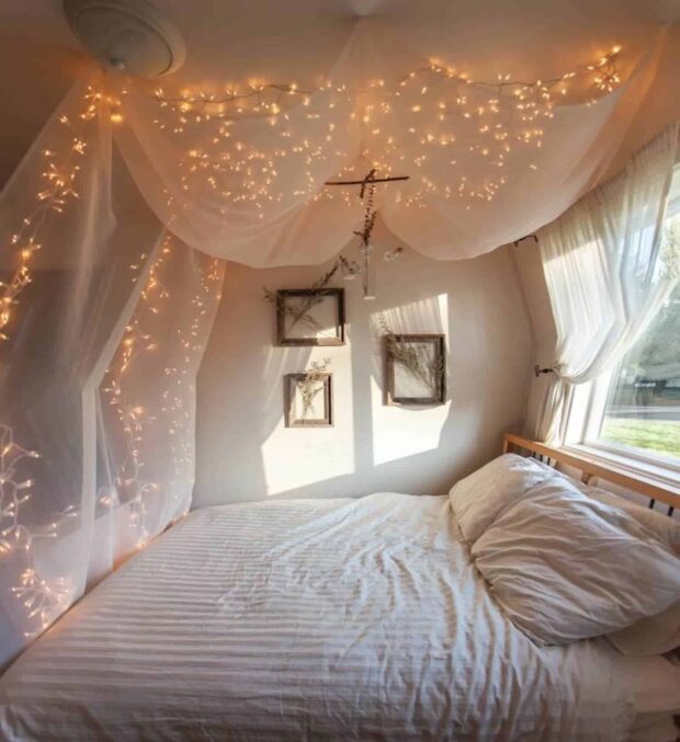 13 DIY Ways to Decorate your Bedroom With String Lights - String Lights DIY Ideas, string lights, diy String Lights