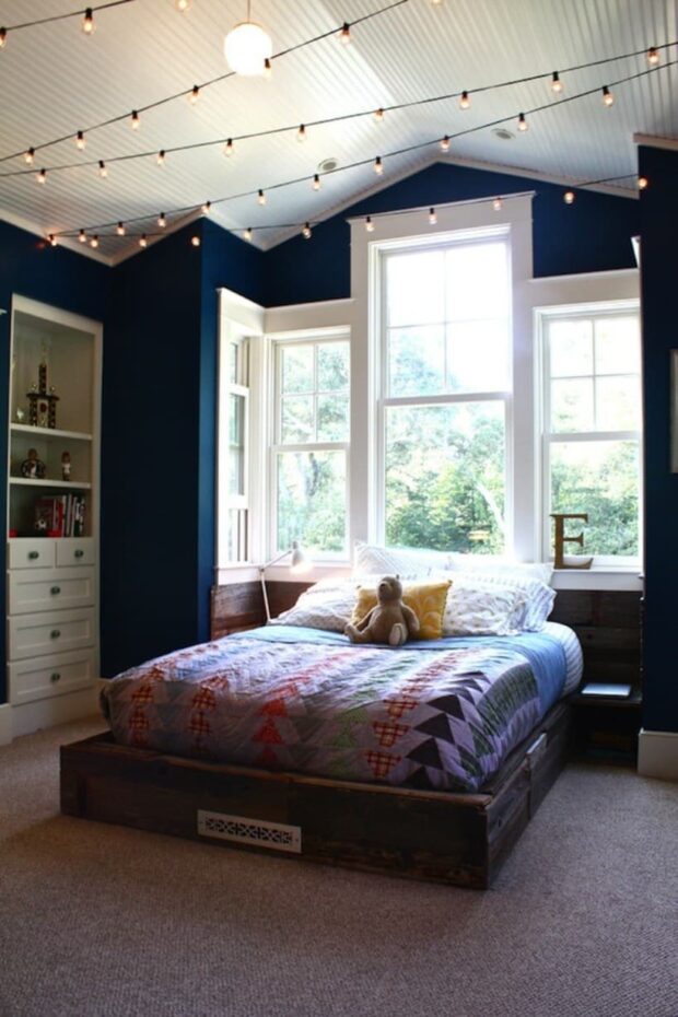 13 DIY Ways to Decorate your Bedroom With String Lights - String Lights DIY Ideas, string lights, diy String Lights