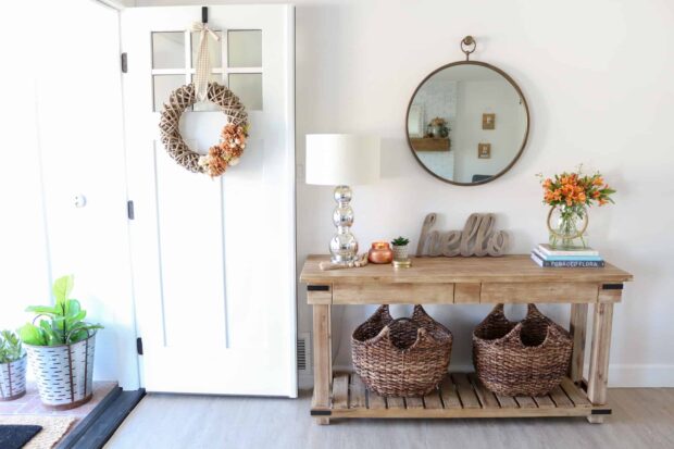 Awesome Ideas for DIY Home Entryways - Home Entryways, Entryways, DIY Home Entryways