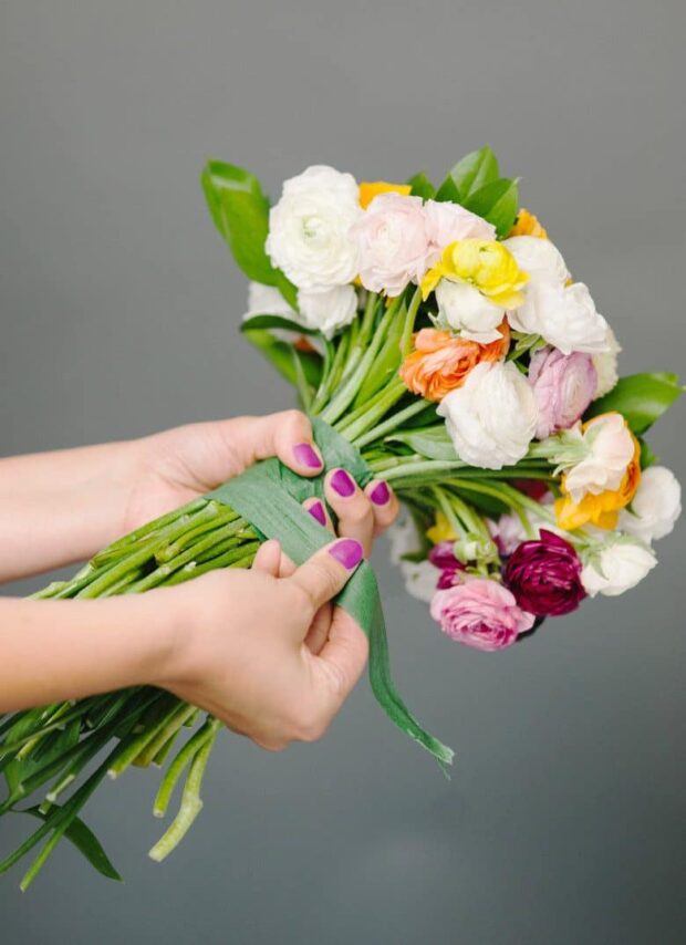 12 DIY Bridal Bouquets You Can Actually Make Yourself - Summer Bridal Bouquets, DIY Bridal Bouquets, DIY Bridal Bouquet, Bridal Bouquets