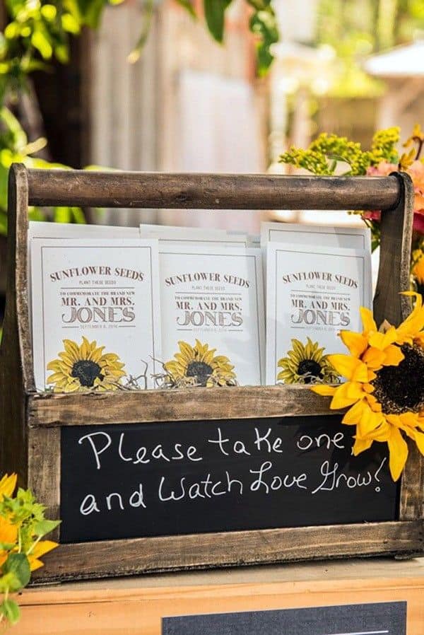 12 Festive DIY Fall Wedding Favor Ideas