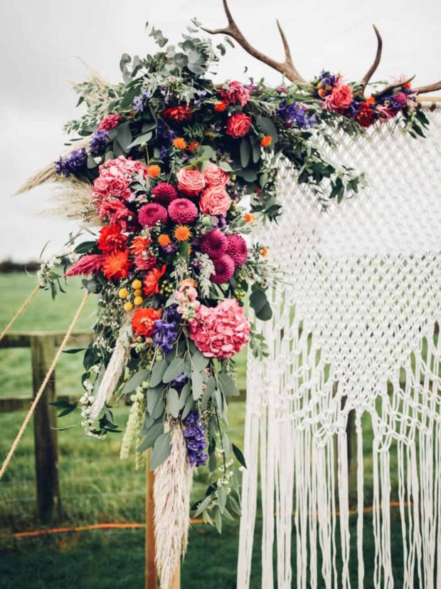 13 DIY Wedding Arches For the Perfect I Do Moment - WREATHS Wedding Arches, Wedding Arches, DIY Wedding Arches, A-FRAMES Wedding arches