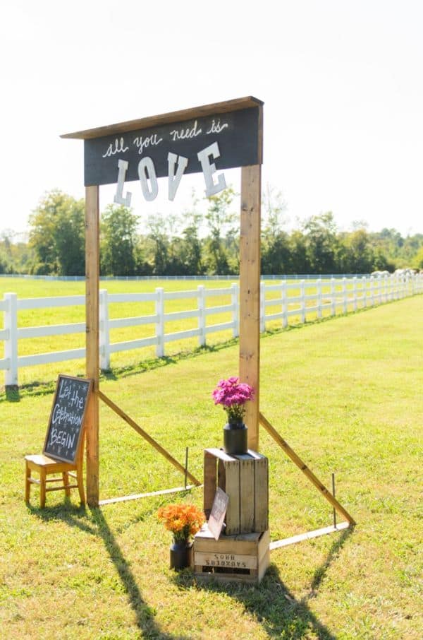 13 DIY Wedding Arches For the Perfect I Do Moment - WREATHS Wedding Arches, Wedding Arches, DIY Wedding Arches, A-FRAMES Wedding arches