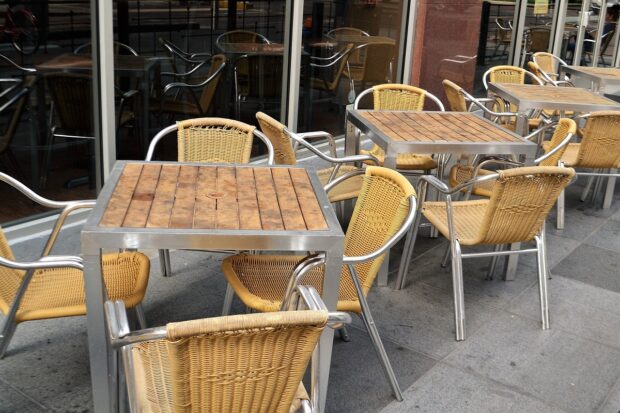 Tips on How to Buy Outdoor Furniture for Your Restaurant or Hotel - weather resistance, size, shape, Restaurant, outdoor, material, furniture