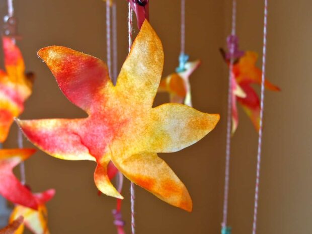 13 Easy Crafts To Make With Fall Leaves