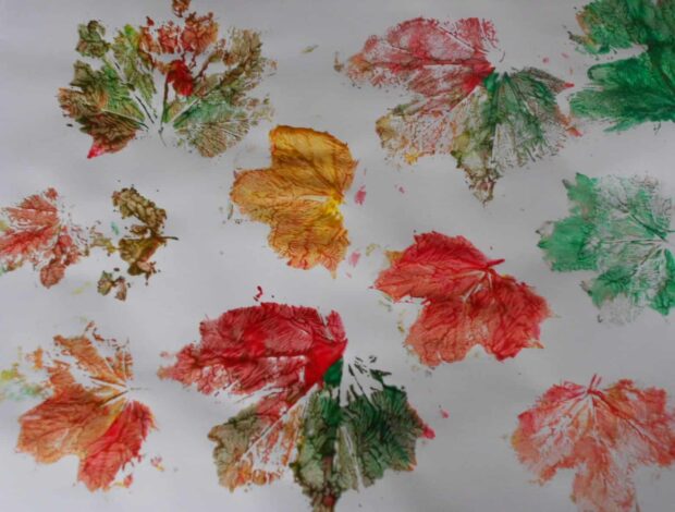 13 Easy Crafts To Make With Fall Leaves - Incorporate Fall Leaves Into Your Wedding Decor, Fall Leaves, Fall Decor Ideas, fall Crafts, Crafts To Make With Fall Leaves