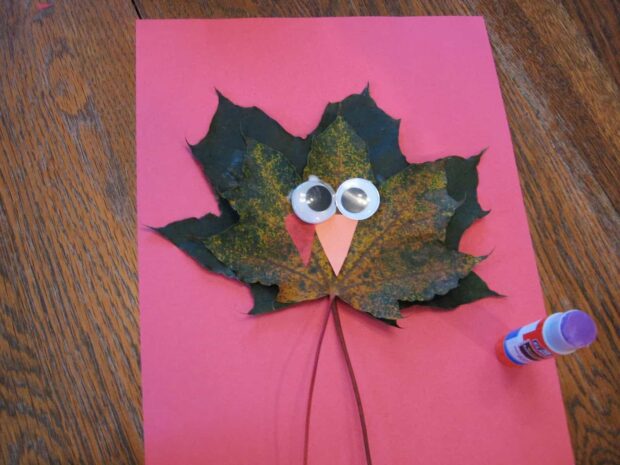 13 Easy Crafts To Make With Fall Leaves