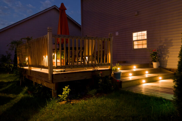 How To Use Landscape Lighting As Part Of Your Outdoor Aesthetic - uplighting, outdoor, mirrir lighting, lighting, landscape, downlighting, aesthetic