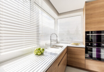 6 Reasons Why You Should Use Blinds For Your Kitchen Windows - windows, privacy, kitchen, hangouts, functional, blinds, appeal, ambience, aesthetic