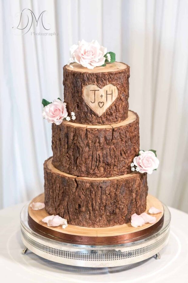 13 Best Wood Effect Cake Recipes and Ideas - Wood Effect Cake, Wood Effect, Wedding Cake, rustic wedding decoration, cake ideas