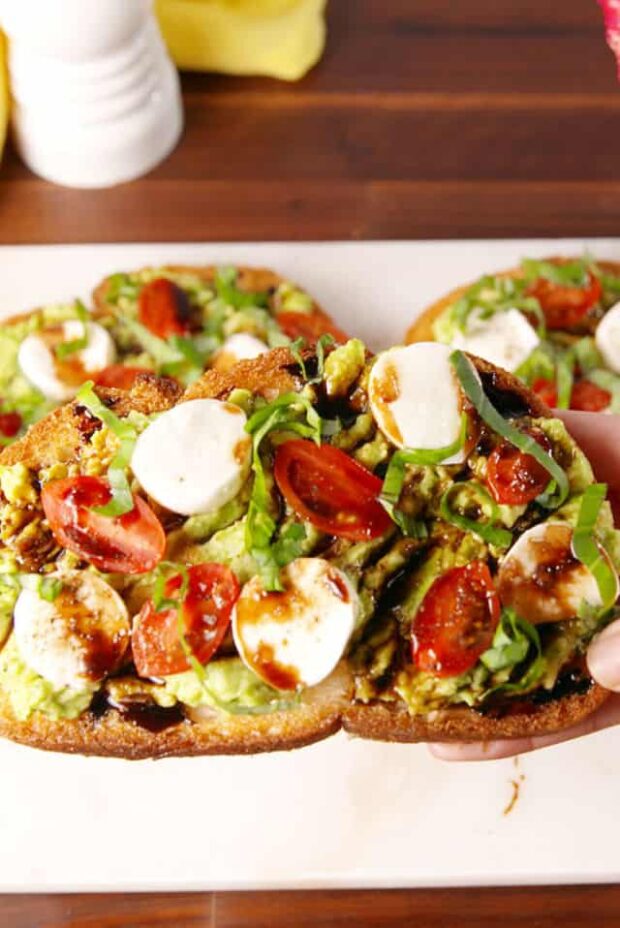 Best Avocado Toast Recipes - Toast recipes, Breakfast Toast Recipes, Avocado Toast Recipes, Avocado Toast, Avocado Recipes ideas, Avocado Recipe ideas, Avocado