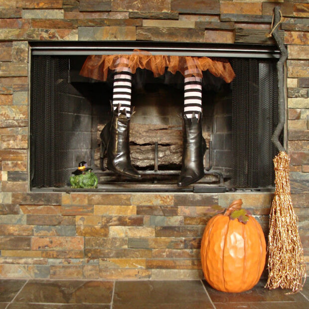 15 Witch-Themed Halloween Decorations To DIY - Witch-Themed Halloween Decorations To DIY, Witch-Themed Halloween Decorations, Witch-Themed Halloween, Witch Crafts for Kids to Make this Halloween, Witch Crafts for Halloween, witch