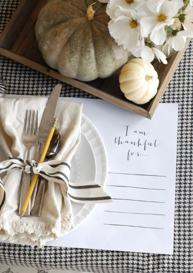 13 Stunning DIY Thanksgiving Table Decor Ideas for 2020 - Thanksgiving Table Decor Ideas, DIY Thanksgiving Table Decor Ideas, DIY Thanksgiving Table Decor