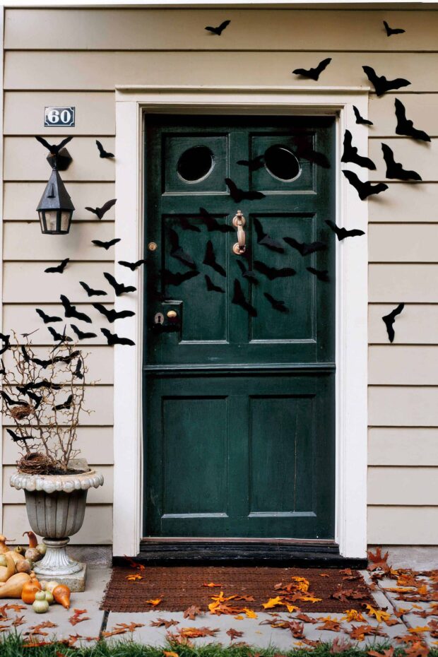 13 DIY Scary and Fun Halloween Door Decoration Ideas - Halloween Door Decoration Ideas, Halloween Door Decoration, DIY Halloween Door Decor, DIY Halloween Door