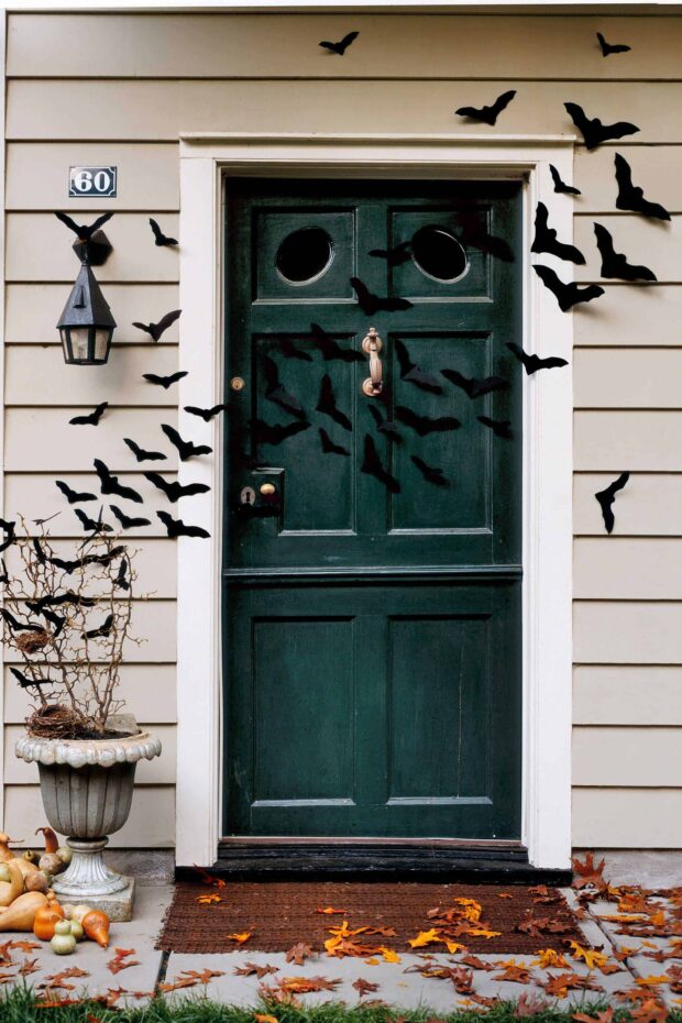 13 DIY Scary and Fun Halloween Door Decoration Ideas - Halloween Door Decoration Ideas, Halloween Door Decoration, DIY Halloween Door Decor, DIY Halloween Door