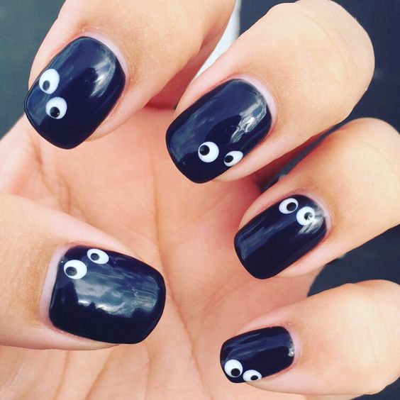 13 Creepy and Kooky Halloween Nail Art Ideas - Spooktacular Halloween Nail Art, halloween nails, Halloween Nail Art Ideas, halloween nail art