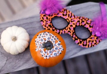 14 Spooktacular DIY Halloween Decorations (Part 1) - Dollar Store DIY Halloween Decor, diy Halloween decorations, DIY Halloween Decor