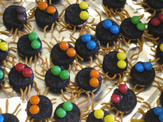 13 Halloween Party Finger Food Ideas for a Spooktacular Party - Party Finger Food Ideas, Halloween Party Finger Food Ideas, Halloween Party Finger Food, Halloween party