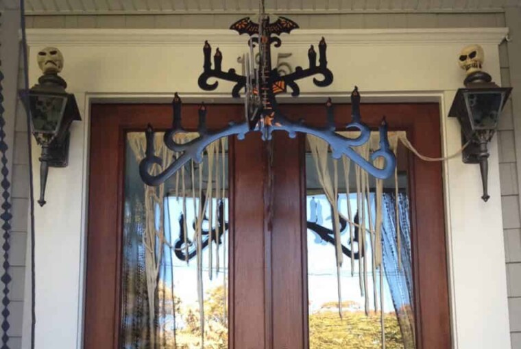 13 DIY Scary and Fun Halloween Door Decoration Ideas 13 DIY Scary and Fun Halloween Door Decoration Ideas - Halloween Door Decoration Ideas, Halloween Door Decoration, DIY Halloween Door Decor, DIY Halloween Door