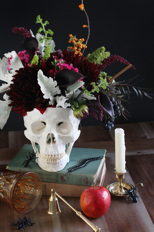 14 Halloween Centerpieces You Can Easily DIY (Part 2) - Halloween Centerpieces, Halloween Centerpiece, diy Halloween Centerpieces