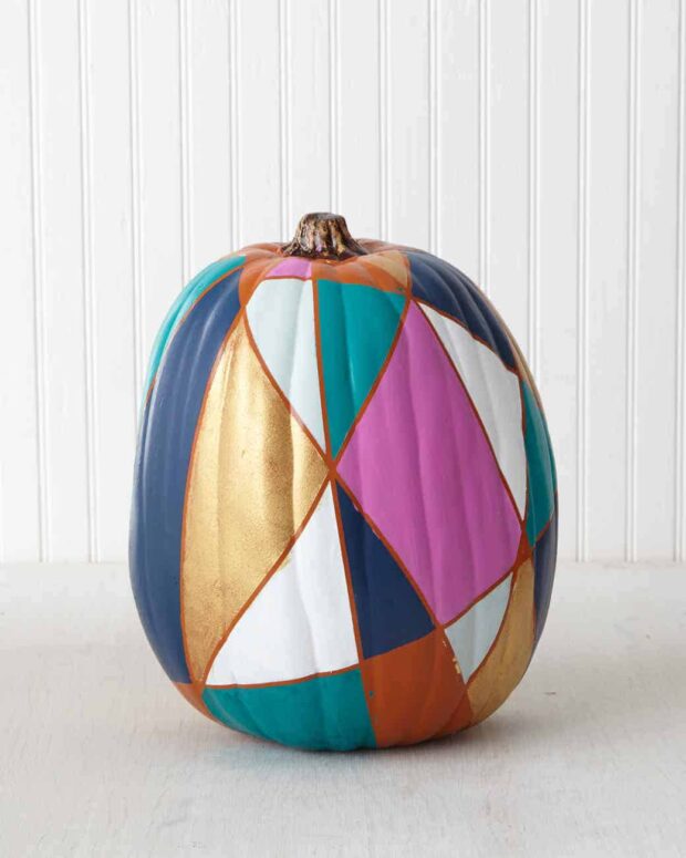 13 Creative DIY Halloween Pumpkins - Halloween Pumpkins, DIY pumpkins, DIY Halloween Pumpkins, DIY Halloween Pumpkin, DIY Halloween Decor