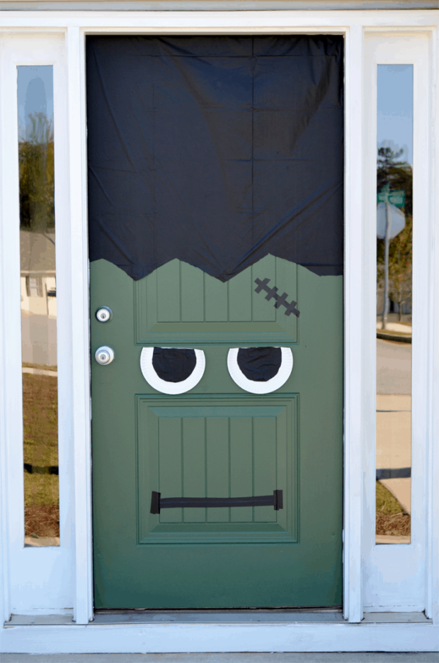 13 DIY Scary and Fun Halloween Door Decoration Ideas - Halloween Door Decoration Ideas, Halloween Door Decoration, DIY Halloween Door Decor, DIY Halloween Door