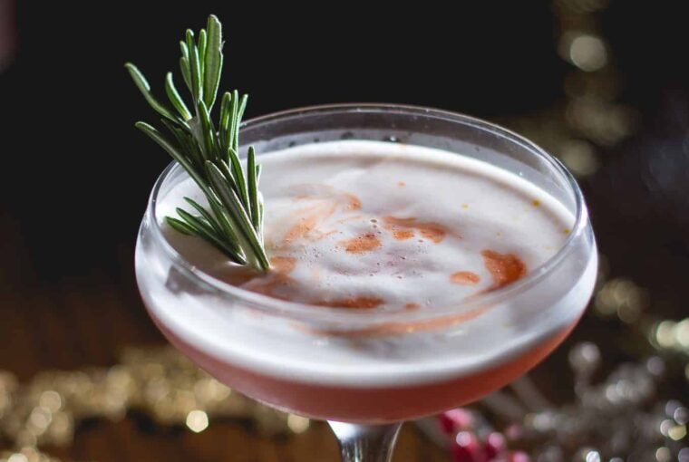 13 Best Cocktail Recipes for Winter 13 Best Cocktail Recipes for Winter - winter Cocktail Recipes, Festive Christmas Cocktail Recipes, Cocktail Recipes for Winter, Cocktail recipes