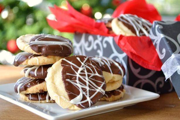 12 Cookie Recipes to Enjoy All Winter Long - winter desserts, winter Cookie Recipes, Cookie Recipes, Cookie Recipe