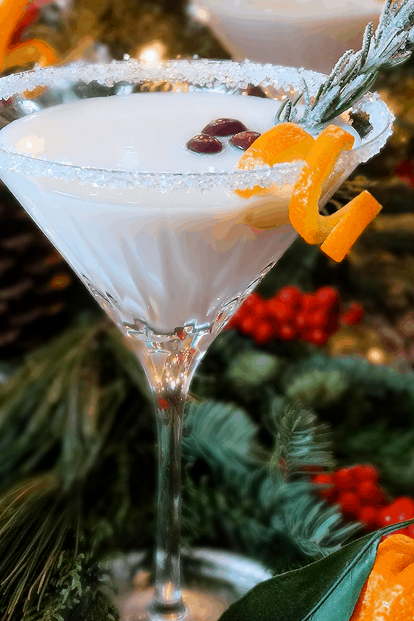 15 Christmas Cocktails to Spice Up Your Holiday Celebrations - Festive Christmas Cocktails, Christmas Cocktails recipes, Christmas Cocktails