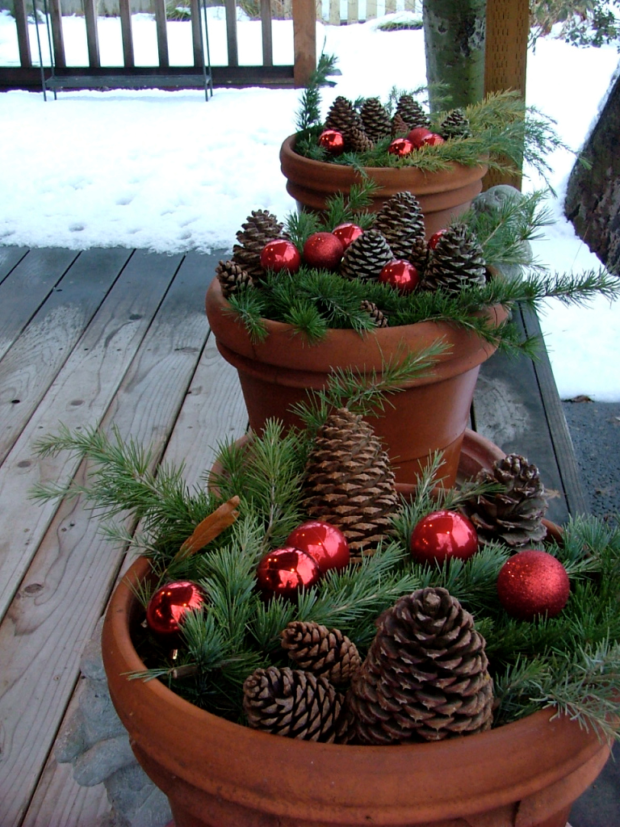 15 Ways to Decorate Your Front Porch for Christmas (Part 1) - Rustic DIY Christmas Decor Ideas for Front Porch, Front Porch for Christmas, front porch design, front porch