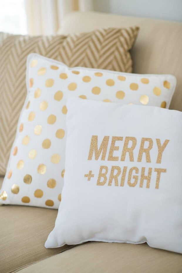 13 Amazing DIY Gold Christmas Decor Projects - Gold Christmas Decor Projects, diy gold decor, DIY Gold Christmas Decor Projects, diy christmas decor