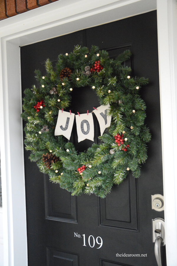 15 Ways to Decorate Your Front Porch for Christmas (Part 2) - Front Porch for Christmas
