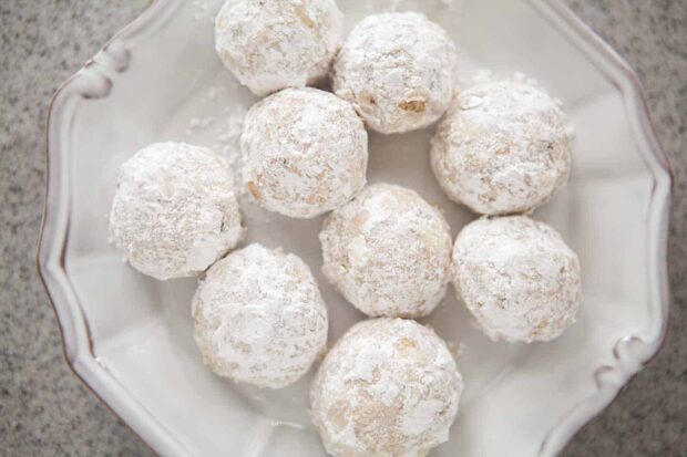 12 Recipes for Snowball Themed Treats - Snowball Themed Treats, Snowball Dessert Recipes, Snowball Dessert Recipe, Snowball