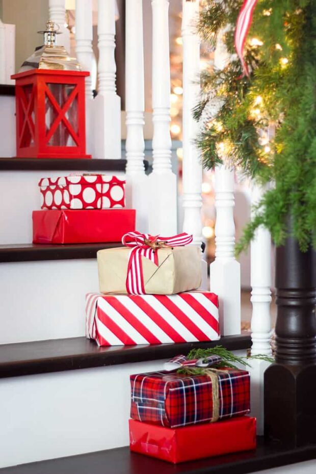 24 Christmas Decoration Ideas In All Shades Of Red - Rustic Christmas Decoration Ideas, red Christmas Decoration Ideas, DIY Christmas Decoration Ideas, christmas decoration ideas