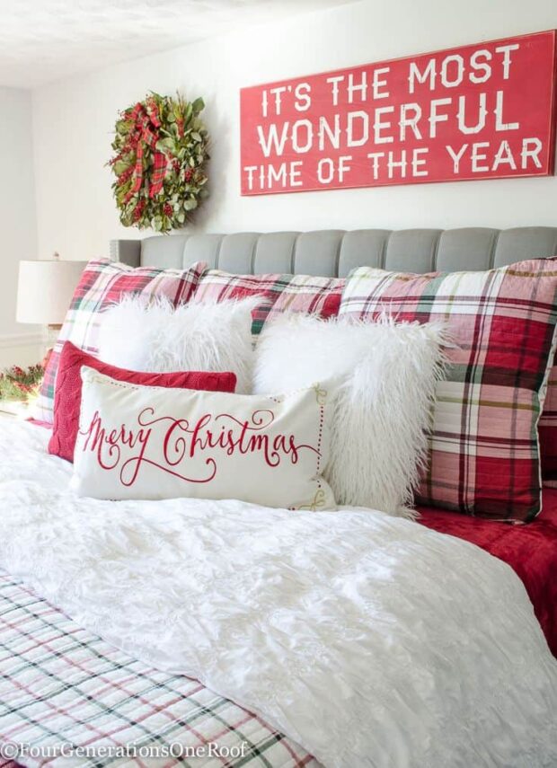 24 Christmas Decoration Ideas In All Shades Of Red - Rustic Christmas Decoration Ideas, red Christmas Decoration Ideas, DIY Christmas Decoration Ideas, christmas decoration ideas