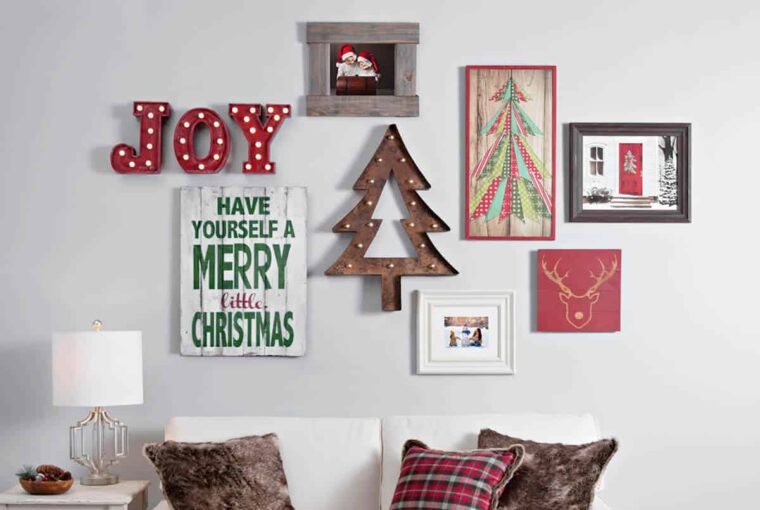 DIY Festive Christmas Wall Decor Ideas that will Instantly Get You into the Holiday Spirit DIY Festive Christmas Wall Decor Ideas that will Instantly Get You into the Holiday Spirit - Diy Christmas, Christmas Wall Decor Ideas, Christmas Wall Decor