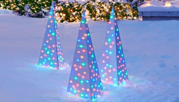 13 Best DIY Outdoor Christmas Decorations to Get Your Yard in the Spirit - Outdoor Christmas Decorations, DIY Outdoor Christmas Decorations