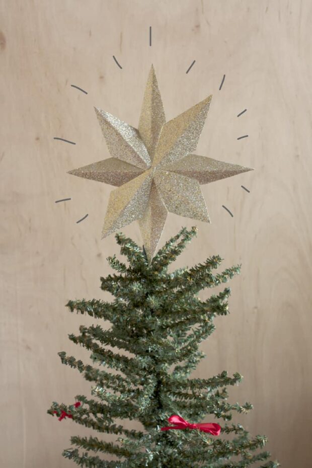 13 Spectacular DIY Christmas Tree Toppers You Can Make Yourself! - DIY Christmas Tree Toppers, DIY Christmas Tree Topper, Diy Christmas tree, DIY Christmas Table Decorations