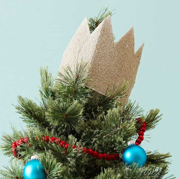 13 Spectacular DIY Christmas Tree Toppers You Can Make Yourself! - DIY Christmas Tree Toppers, DIY Christmas Tree Topper, Diy Christmas tree, DIY Christmas Table Decorations