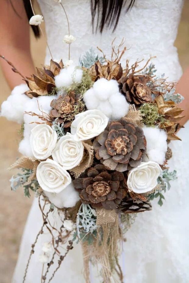 12 DIY  Christmas Wedding Ideas to Transform Your Big Day - DIY Christmas Wedding Ideas, Christmas Wedding Ideas, Christmas wedding