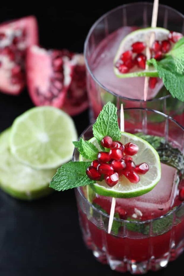 15 Christmas Cocktails to Spice Up Your Holiday Celebrations - Festive Christmas Cocktails, Christmas Cocktails recipes, Christmas Cocktails