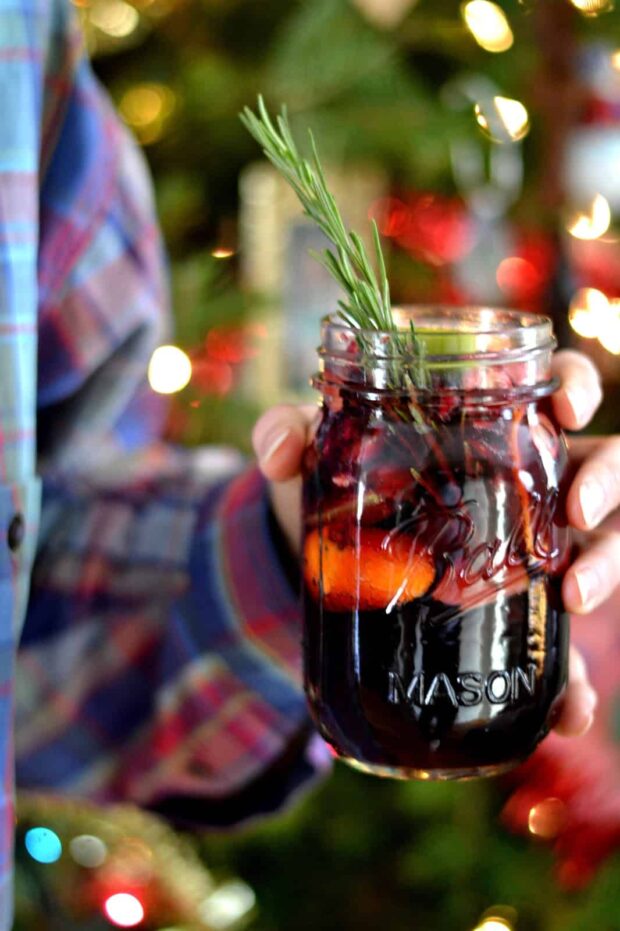 15 Christmas Cocktails to Spice Up Your Holiday Celebrations - Festive Christmas Cocktails, Christmas Cocktails recipes, Christmas Cocktails