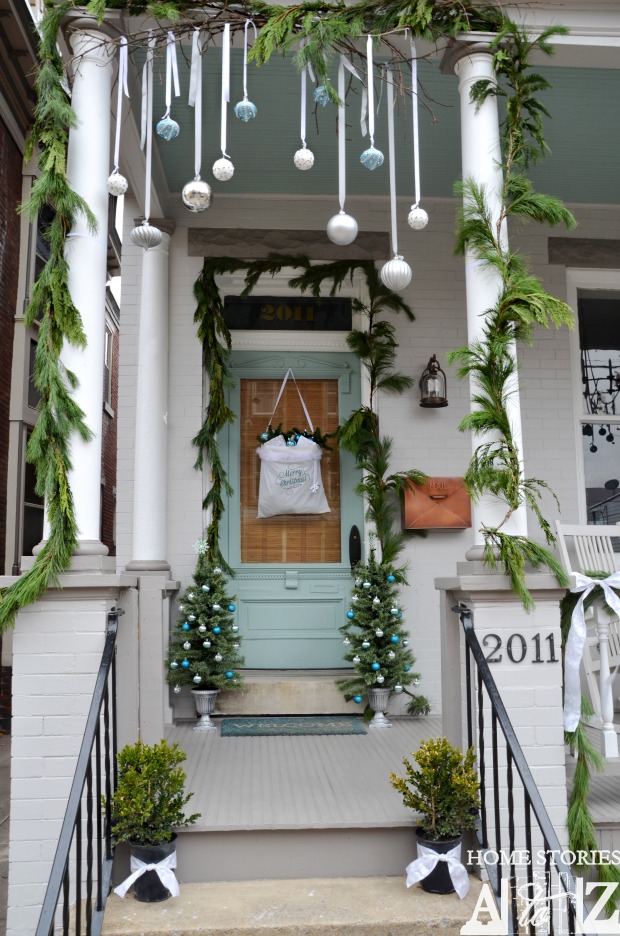 15 Ways to Decorate Your Front Porch for Christmas (Part 1) - Rustic DIY Christmas Decor Ideas for Front Porch, Front Porch for Christmas, front porch design, front porch